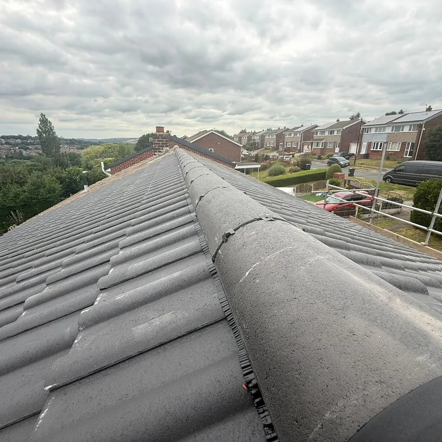 Dry ridge system fitted on new grey tiles